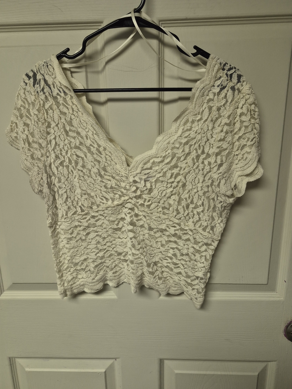 Shyanne White Lace V-Neck Cropped Top